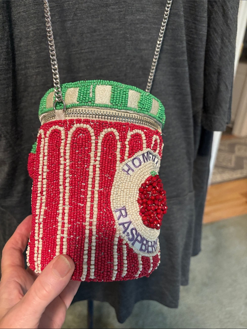 Made in India Hand-Beaded Raspberry Jam Red & Green CrossbodyBag - Picture 2 of 14